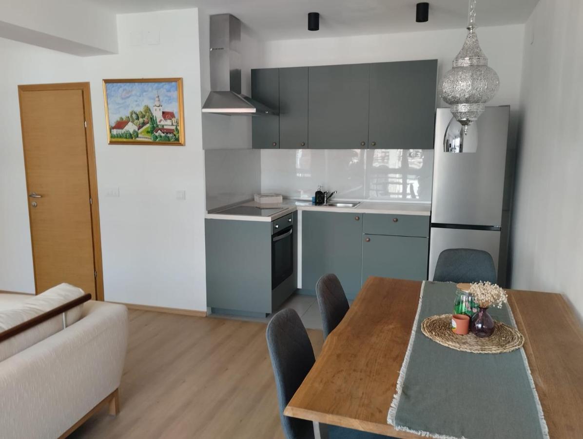 Apartman Zagreb , With Balcony And Free Parking Dış mekan fotoğraf